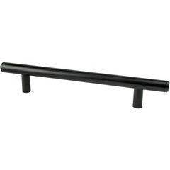 Tirador Tipo T-Bar Berenson Transitional Advantage Negro 96 Mm | Para Muebles Y Cajones | Acero Negro