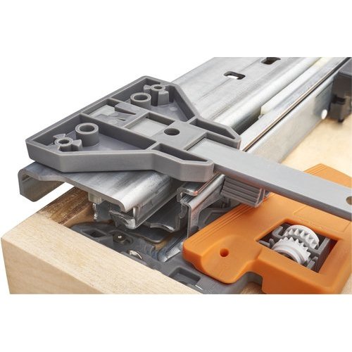 Rev-A-Shelf 32 Quart Undermount Single Trash Pull-Out Waste Container